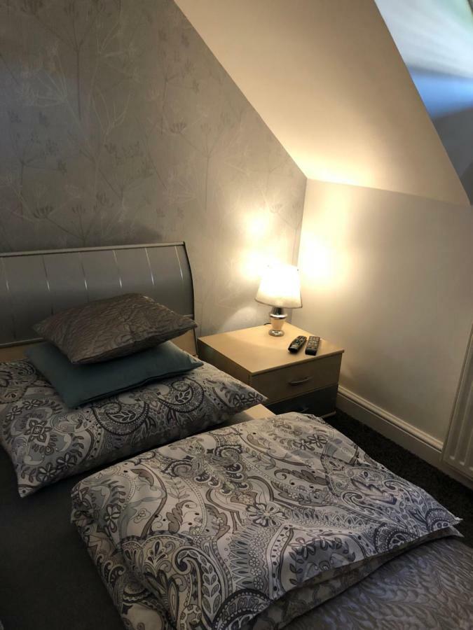 Family & Business Elegant Apartments Ul Warszawska - 2 Bedroom, Balcony, Parking 凯尔采 外观 照片
