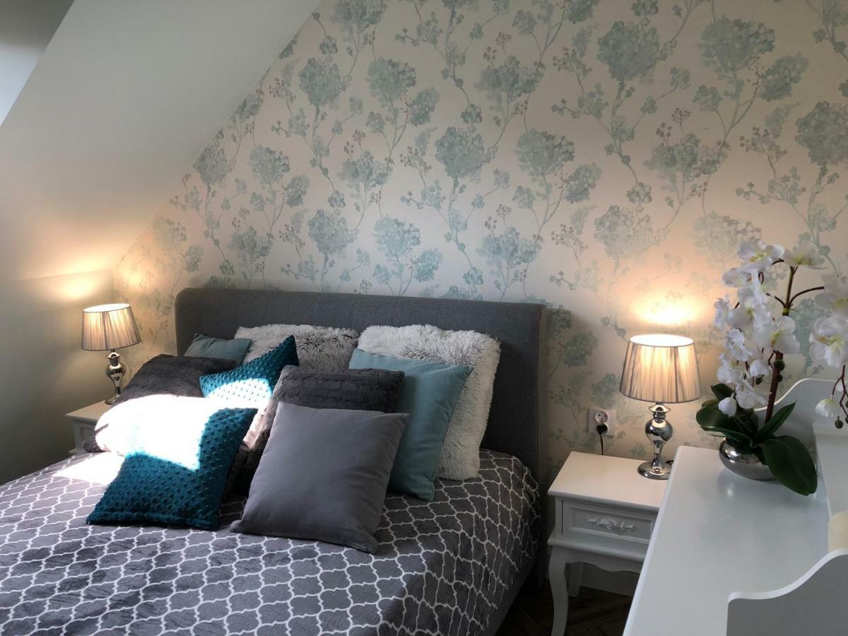 Family & Business Elegant Apartments Ul Warszawska - 2 Bedroom, Balcony, Parking 凯尔采 外观 照片