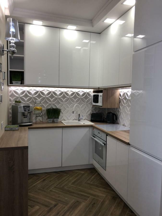 Family & Business Elegant Apartments Ul Warszawska - 2 Bedroom, Balcony, Parking 凯尔采 外观 照片