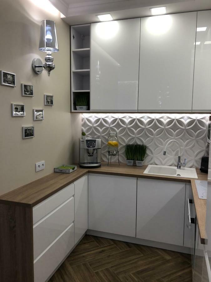 Family & Business Elegant Apartments Ul Warszawska - 2 Bedroom, Balcony, Parking 凯尔采 外观 照片